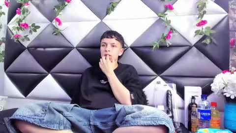 megan_thompsonn_ online show from October 18, 2:47 am