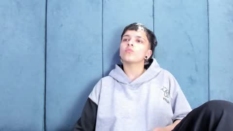 megan_thompsonn_ online show from May 31, 6:52 am
