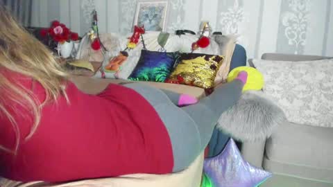 Nicki--------- Welcome to my Room online show from February 13, 6:48 pm
