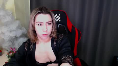 meganluss online show from December 19, 4:48 am