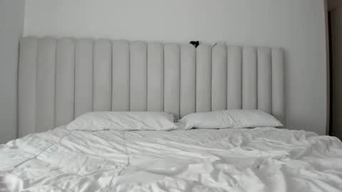 meganmir1 online show from December 1, 8:11 pm