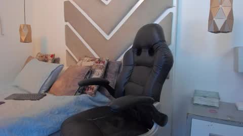 Megan Presley online show from February 12, 4:30 pm