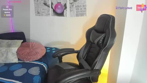 Snapshot of megantarly09 chatting on February 5, 12:10 am MEGAN  online show from February 5, 12:10 am