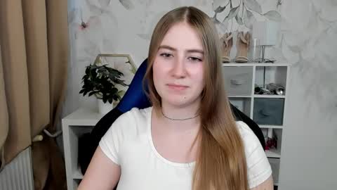 Megan online show from May 14, 6:25 pm