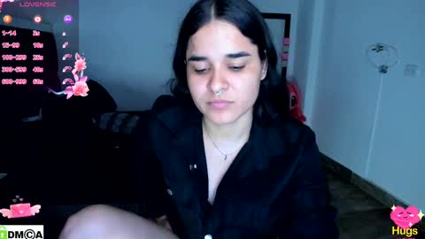 Megan Xue online show from October 6, 1:33 am
