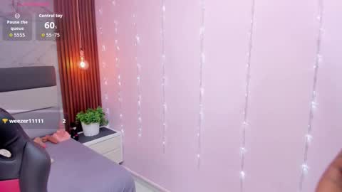 M E G A N  online show from November 28, 3:31 am