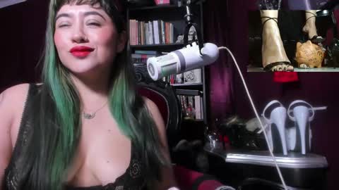 Goddess Sara online show from May 8, 9:27 pm