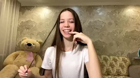 Mei online show from April 24, 5:16 pm