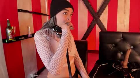 MEIVIS online show from March 10, 8:24 pm