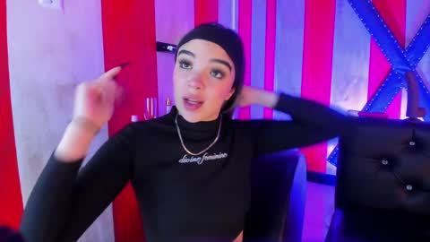 MEIVIS online show from March 30, 8:08 pm