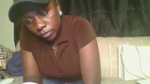 Snapshot of mel_candi94 chatting on September 21, 3:21 pm pretty online show from September 21, 3:21 pm