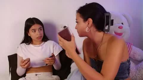 MELANI online show from May 21, 3:32 pm