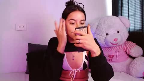 MELANI online show from May 25, 2:27 pm