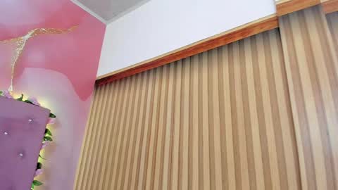 melanie__evans online show from May 14, 4:35 pm