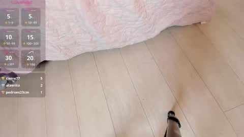 Melanie online show from October 19, 9:44 am