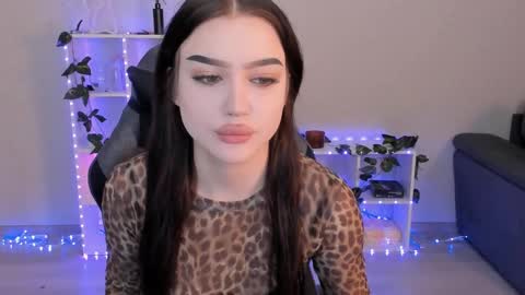 Melanie online show from December 2, 1:23 pm