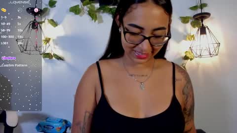 Melanie online show from May 26, 2:11 am