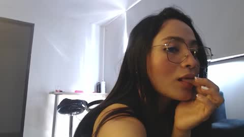 melanieoficial1 online show from December 3, 3:25 pm