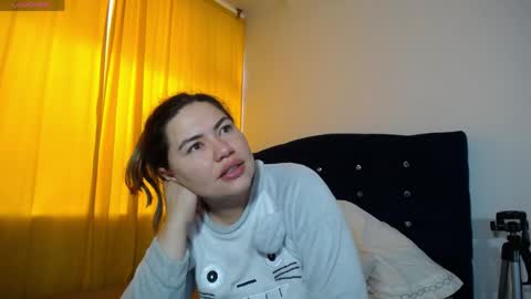 Melanie Parker online show from May 14, 12:44 pm