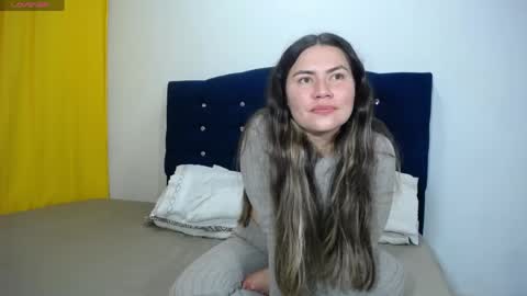 Melanie Parker online show from May 2, 11:30 pm