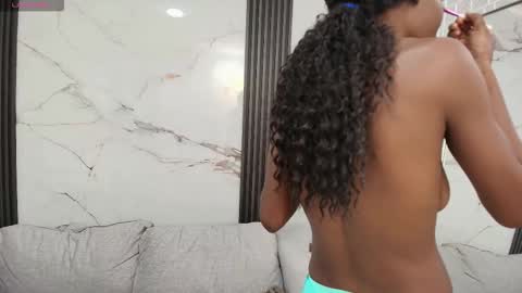 Melanie online show from October 28, 12:33 pm