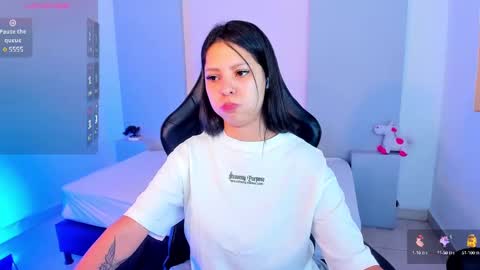  Melani  dont forget to follow me and like  online show from January 20, 3:59 am