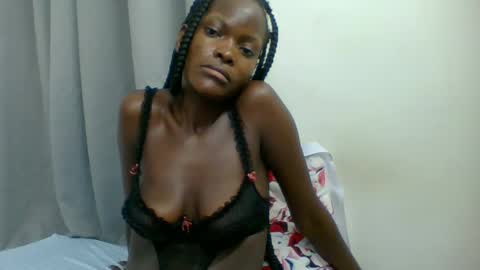 melaninpetite online show from February 13, 9:28 pm