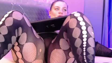 melanniebrown online show from May 25, 7:29 am