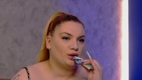 melanniebrown online show from May 9, 5:42 am