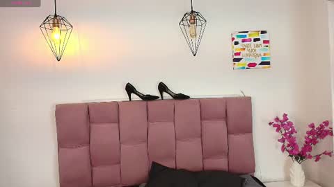 Melannyy 3 online show from June 19, 2:05 am