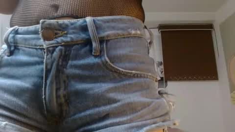 melany303av online show from February 26, 3:57 am