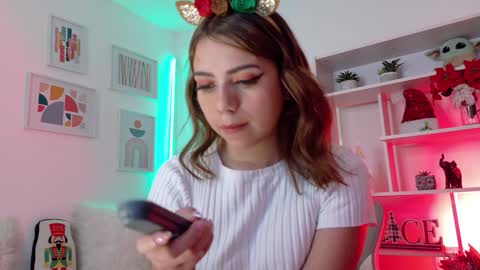 Snapshot of melany_na chatting on December 5, 2:09 am Melany online show from December 5, 2:09 am
