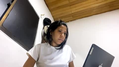 melanygonz online show from December 10, 12:28 am