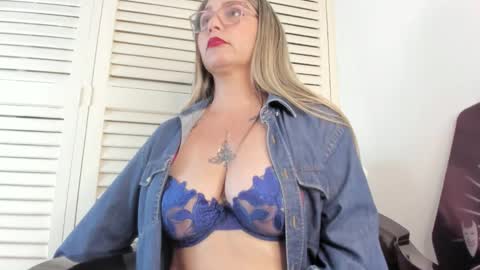 Melany  online show from October 21, 1:04 pm