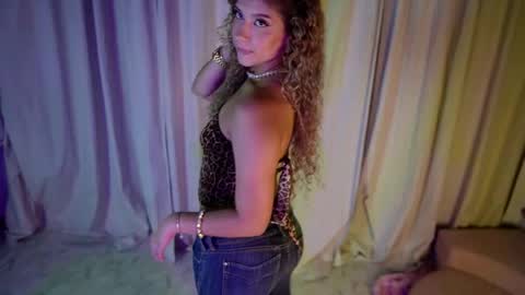 MelinaSmith  online show from May 19, 1:56 am