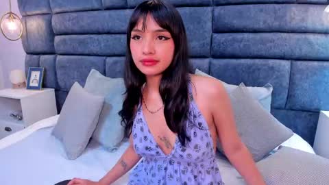 melina_voss online show from May 27, 5:37 am