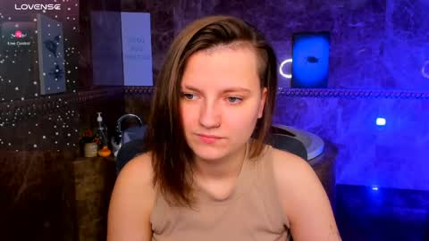 Melinda online show from May 23, 2:10 am