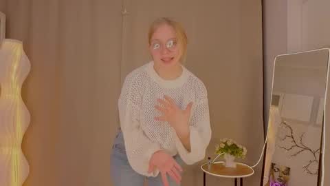 Alice - online show from April 8, 7:16 pm