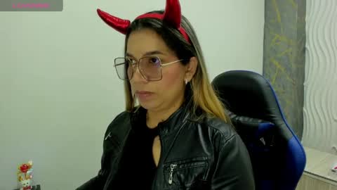 Melisa online show from May 10, 1:35 pm