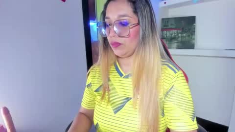 Melisa online show from May 26, 3:22 pm