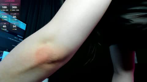 Melisa online show from April 1, 11:11 am