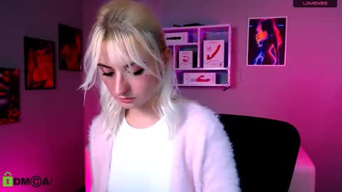 Melisa online show from November 15, 8:21 pm