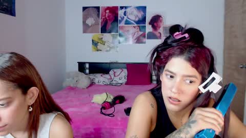 Snapshot of melisaking12 chatting on December 2, 10:10 pm Melisa King online show from December 2, 10:10 pm