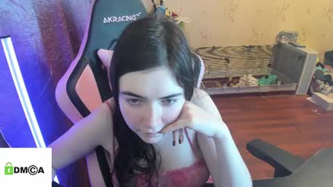 melisanilson online show from July 16, 12:04 am