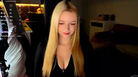 Mel or Lissa 3 Welcome here online show from July 17, 7:17 pm