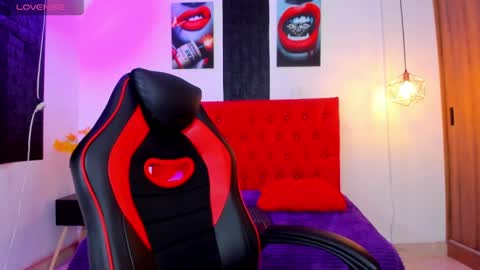Snapshot of melissa1_sc chatting on February 27, 2:43 pm Melissa SC online show from February 27, 2:43 pm