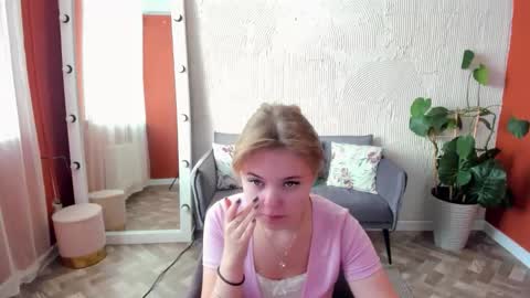 Sophia online show from September 29, 4:17 am