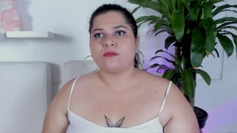 Snapshot of melissa_latingirl chatting on December 8, 8:25 pm Melissa online show from December 8, 8:25 pm