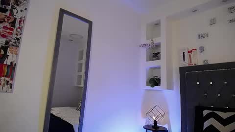 Melissa online show from November 24, 8:55 pm