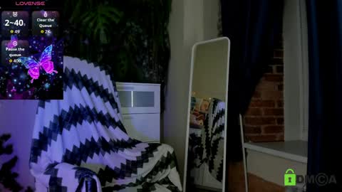 Melissa online show from April 3, 9:13 pm